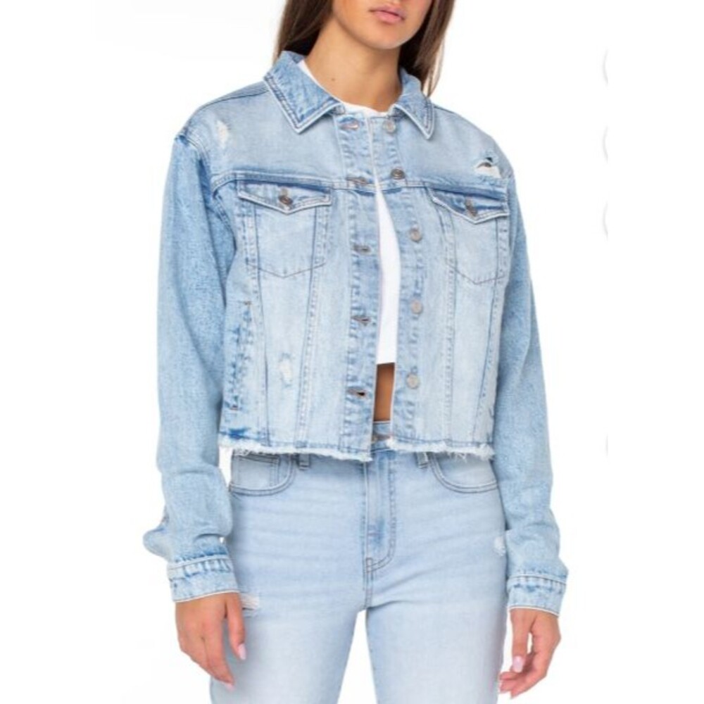 NWT Celebrity Pink Women's XXXL Jean Jacket Denim Fray Hem Light Wash Cute Rips